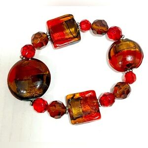 Vintage Stretch Bracelet with Gold Flaked Bakelite Lucite Beads